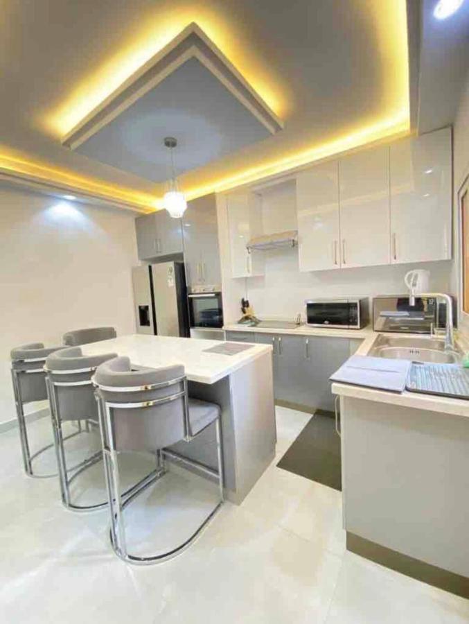 Appartement Luxe Idealement Situe A Dakar Exterior photo